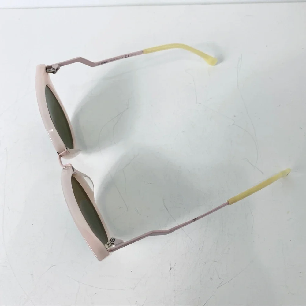 Fendi light pink cat-eye sunglasses - Picture 7 of 7